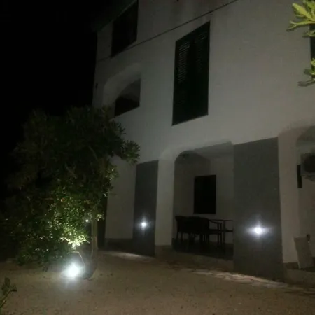 Luna-mar Pag Town