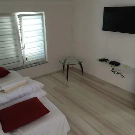 Luna-mar Apartment *